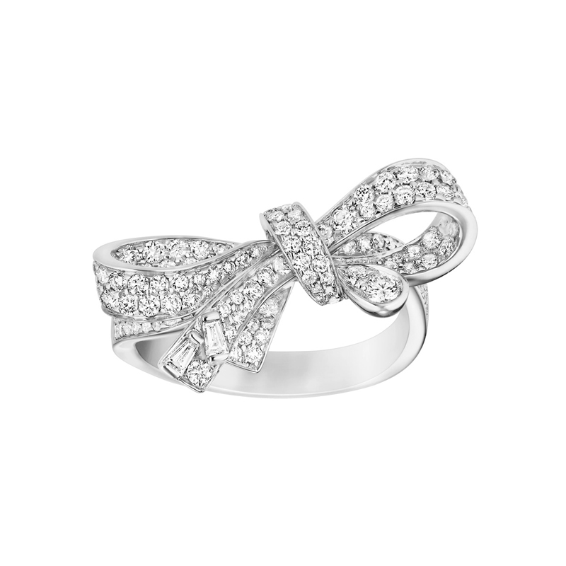 18K White Gold Diamond Ring